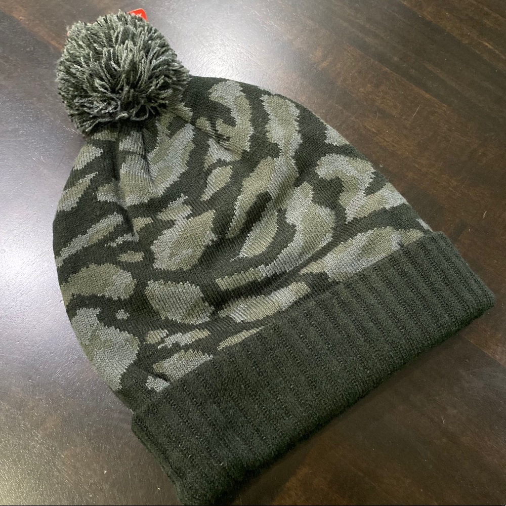 AIR JORDAN BEANIE POM BLACK/GRAY - Picture 4 of 5